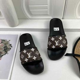 Picture of LV Slippers _SKU615984189702012